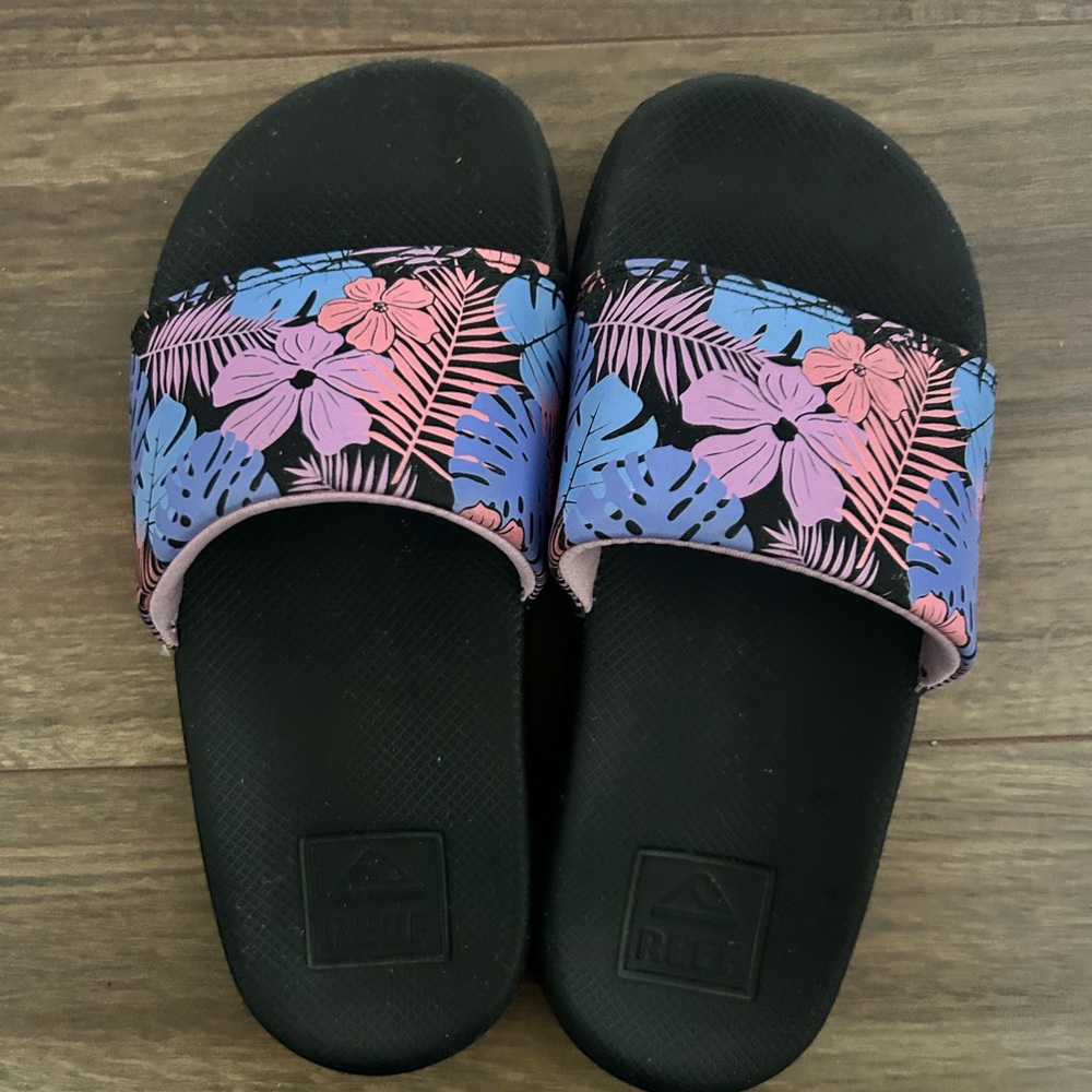 Bundle of 4 girls footwear